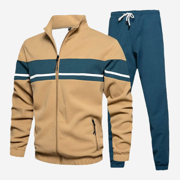 Achieve-Your-Fitness-Goals-in-Style-with-Our-Comfortable-Tracksuits