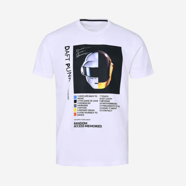 Make-a-Statement-with-Our-Eye-Catching-Graphic-T-Shirt-Collection
